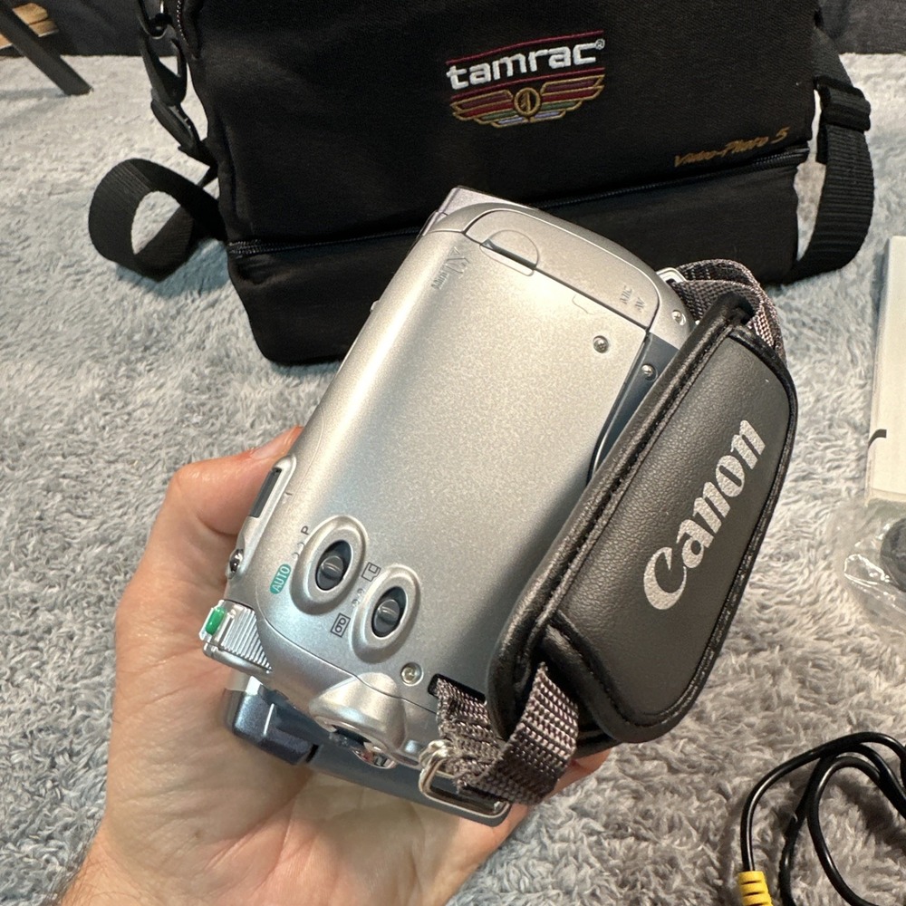 Canon HV20A MiniDV High Def Camcorder HDV 1080i Camcorder Video Camera Tested - Picture 8 of 12